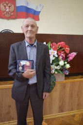 Ордена вручают и за труд