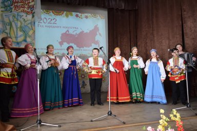 Заглянули в мир музыки и книги